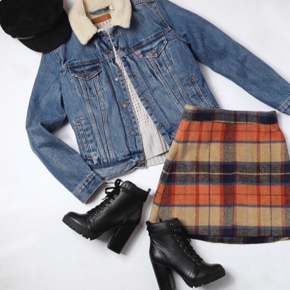 Levi’s Denim and Sherpa Jacket - Picture 6 of 9